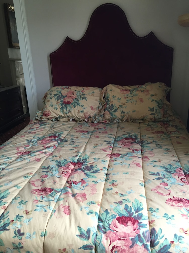 2 Bedroom Balcony Suite