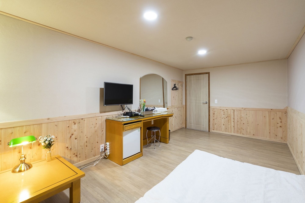 Ondol Room