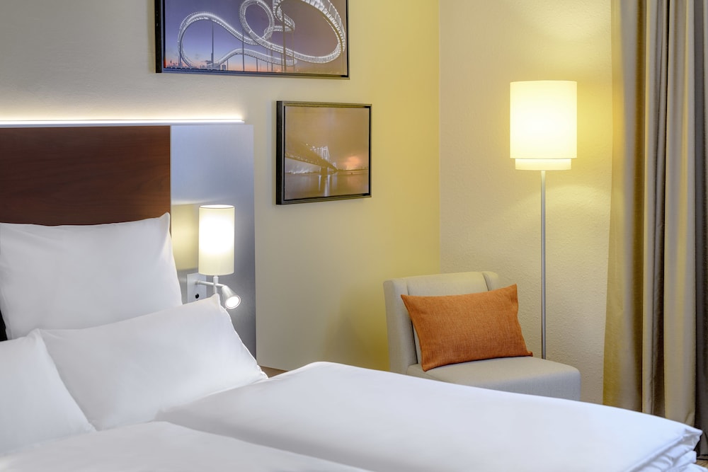 Standard Room, 1 Double Bed with Sofa bed - Photo 9