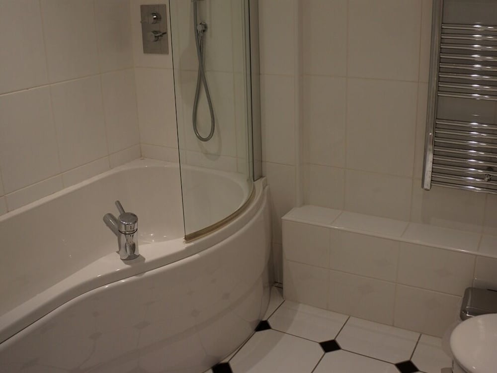 Suite, Ensuite (2 adults + 2 children) photo 2