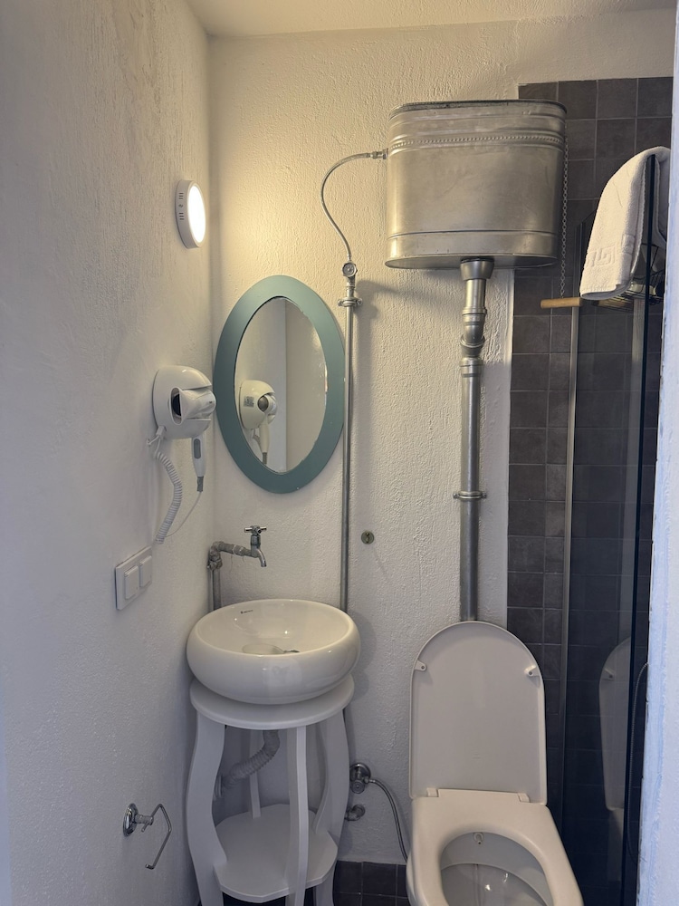 Basic Double Room