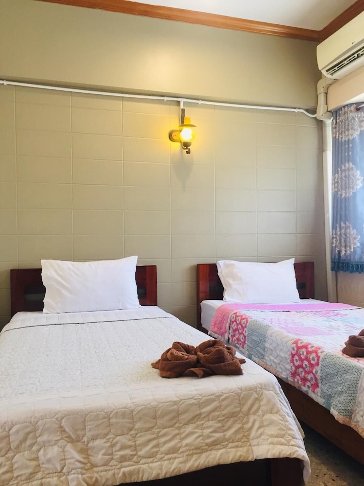 Twin Room, Air Conditioned photo 3