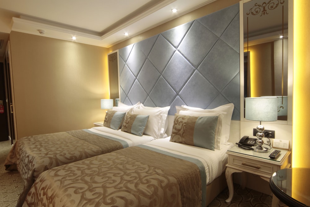 Superior Double or Twin Room photo 3