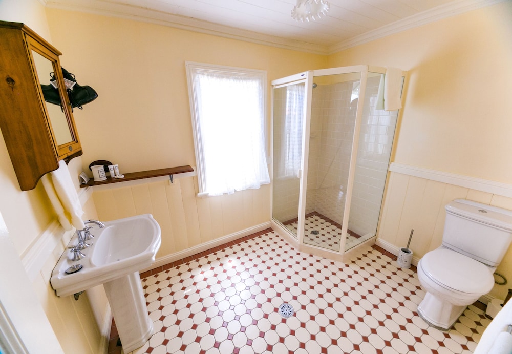 Deluxe House, River View photo 3