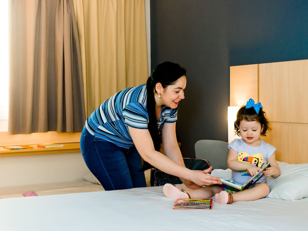 Standard Room, Multiple Beds photo 3