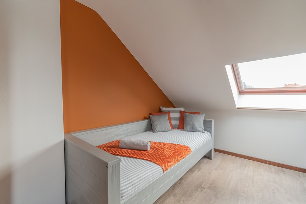 Warm Familiar Apartment - Photo 23