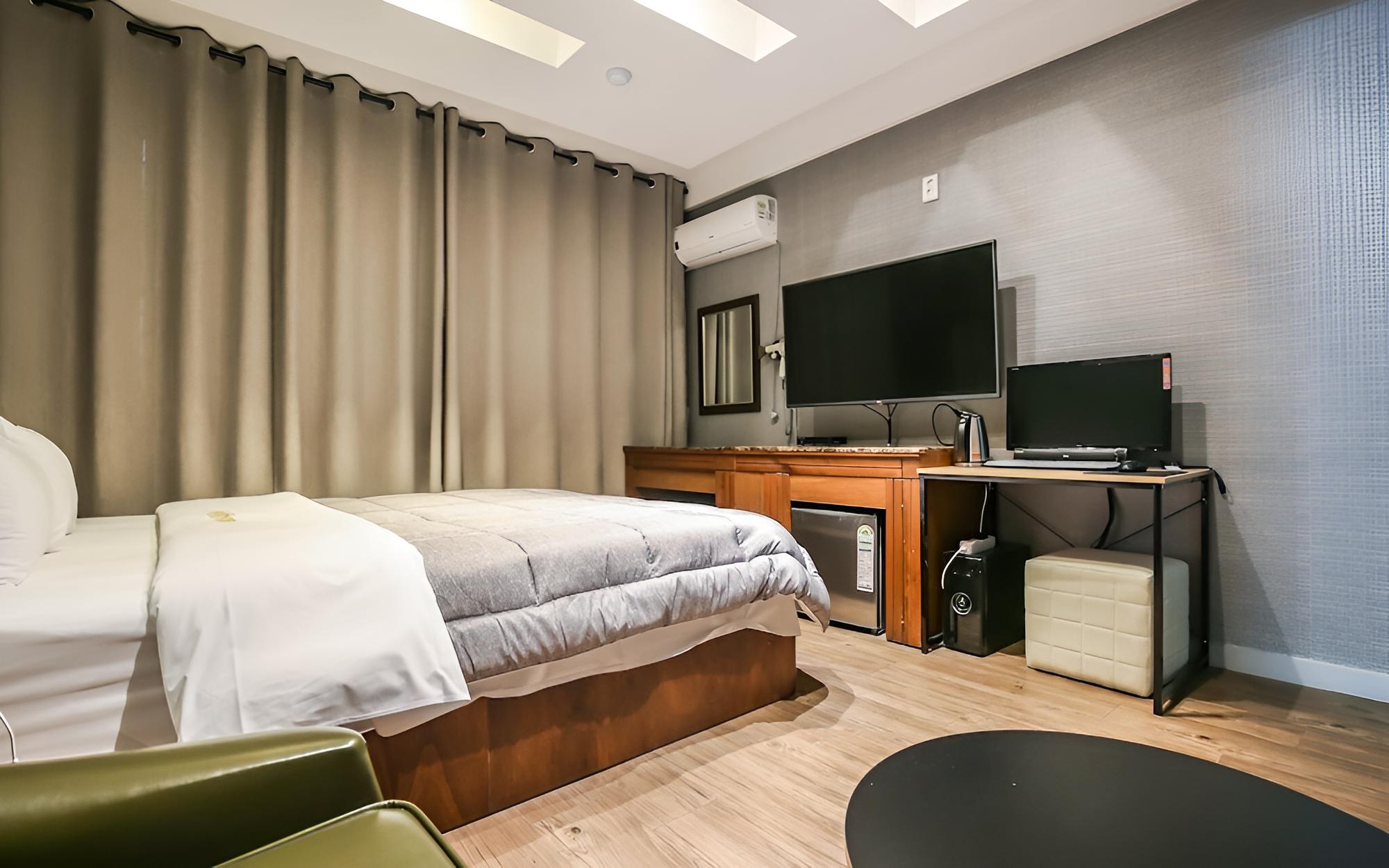 Room (Standard room (natural hot spring wat) - Photo 8