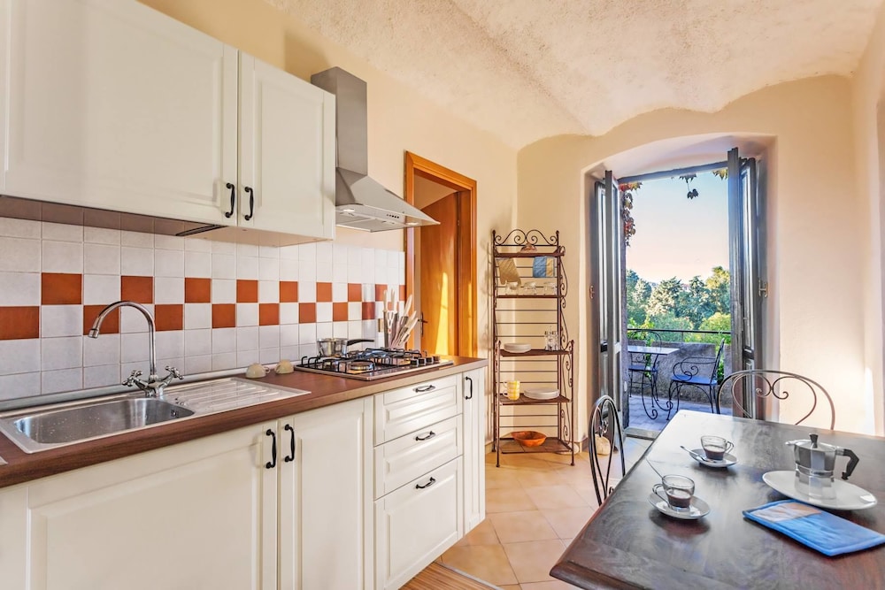 Apartment, 2 Bedrooms, Partial Sea View, Sea Facing (Giardino) photo 3