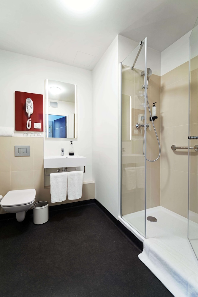 Standard Room - Photo 10
