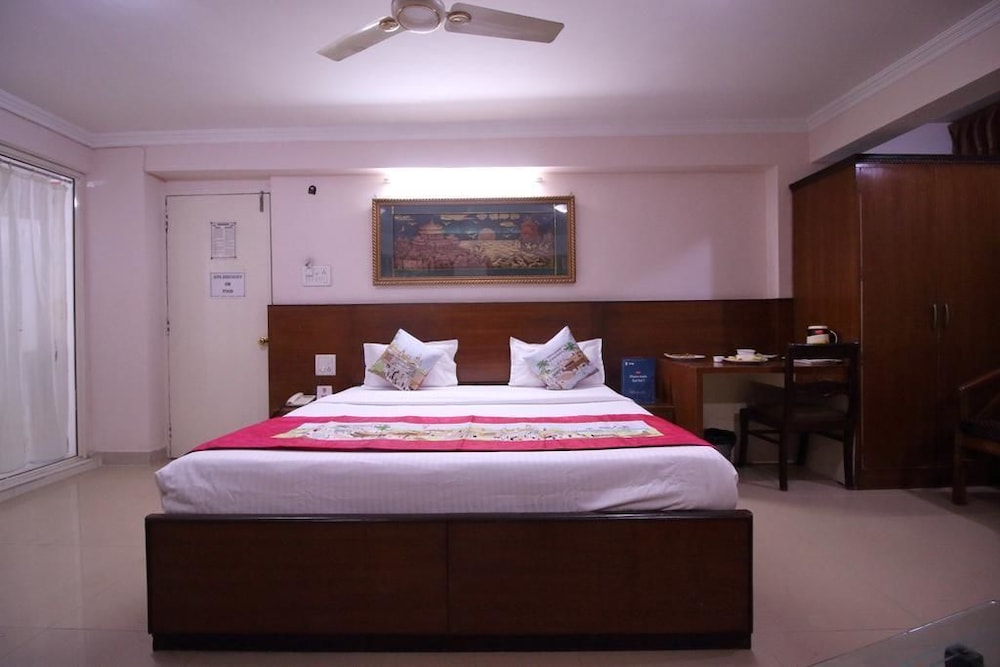 Deluxe Room, 1 Double Bed photo 2