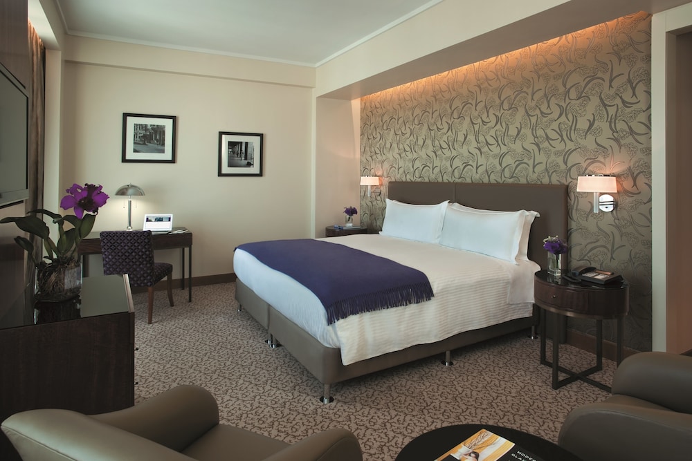 Junior Suite, City View