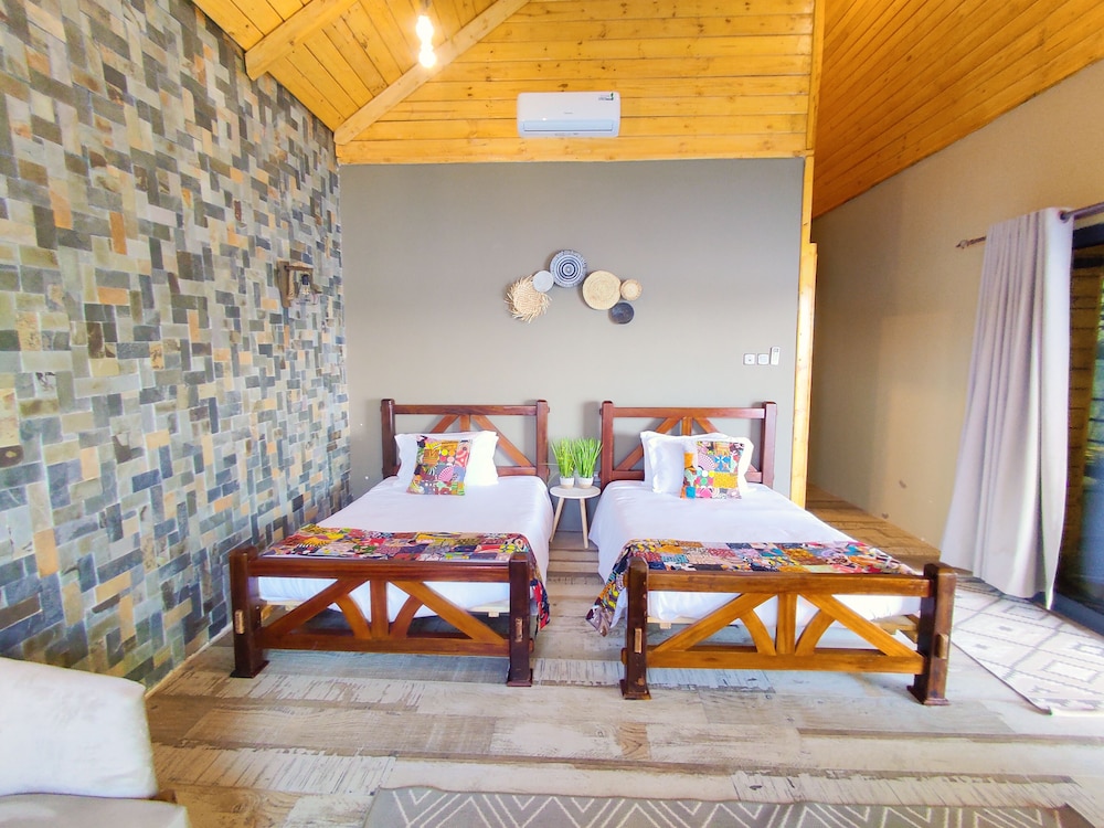 Super Luxury FamilyTent with Private Pool