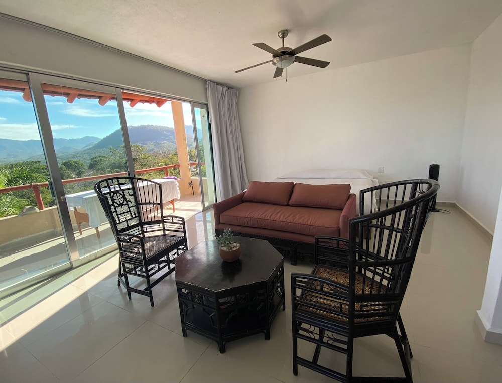 Comfort Apartment, 1 Bedroom, Balcony, Beach View photo 1