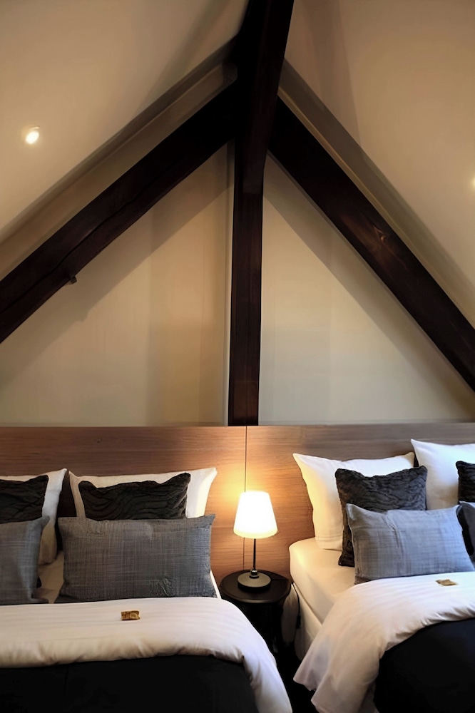 Family Room, Shared Bathroom