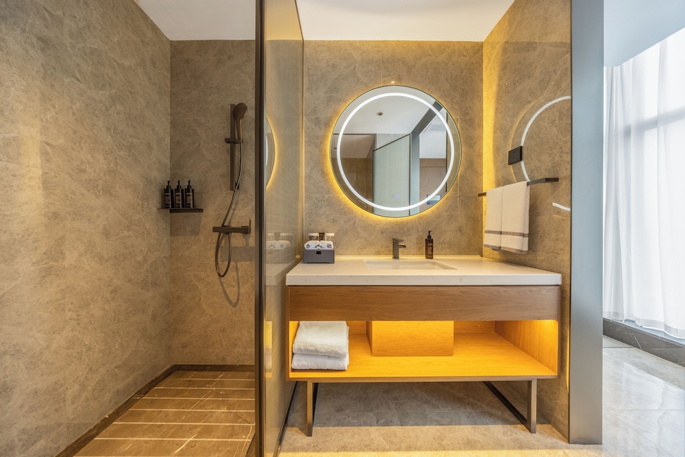 Superior Double Room, City View photo 3