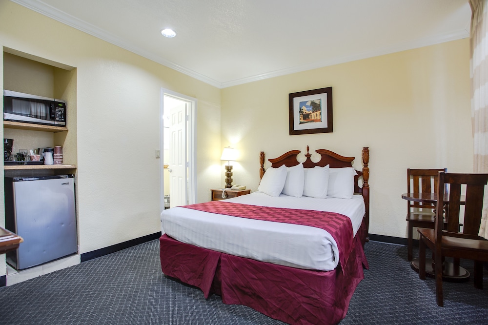 Queen Suite photo 1