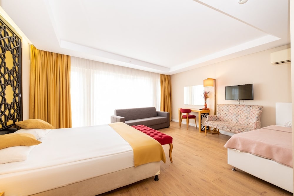 Deluxe Room, City View photo 2