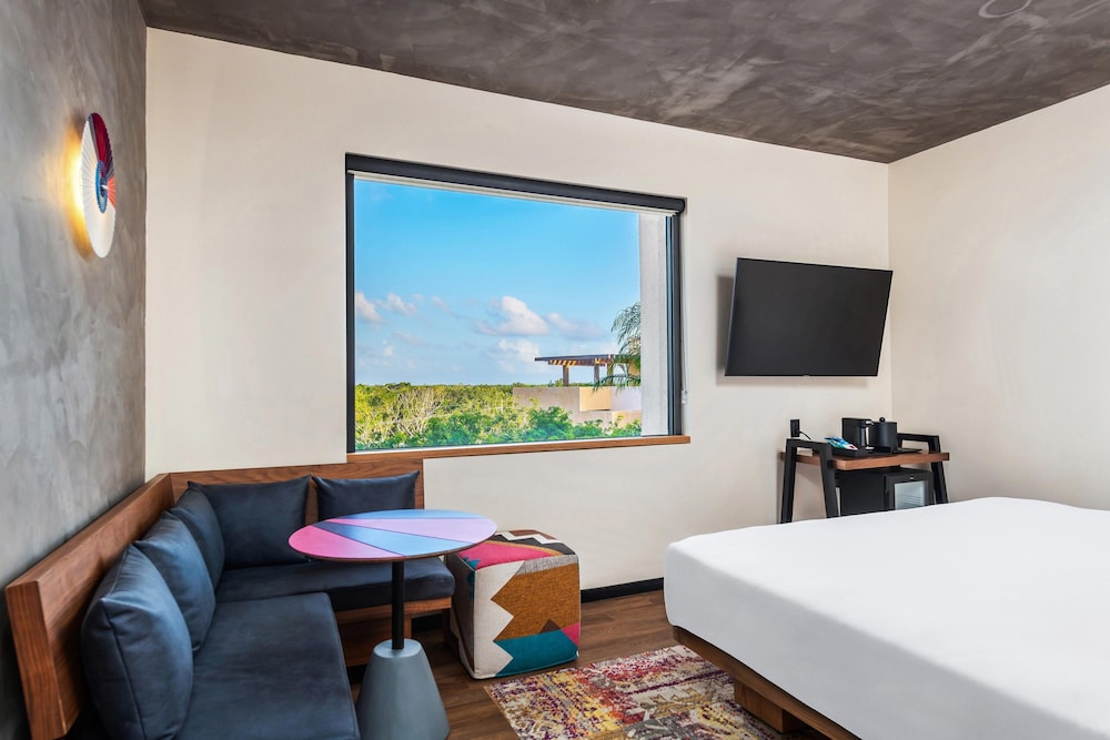 Room, 1 King Bed (Terrace, View)