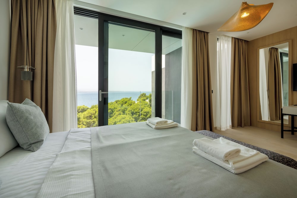 Deluxe Villa photo 2