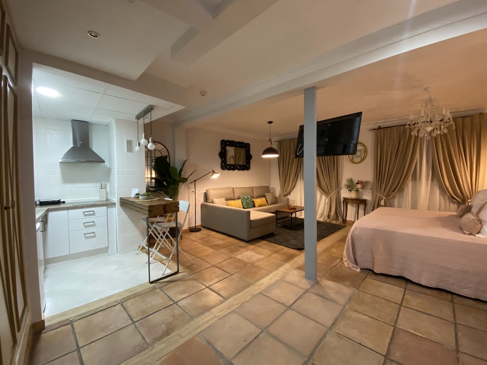 Exclusive Apartment - Photo 4
