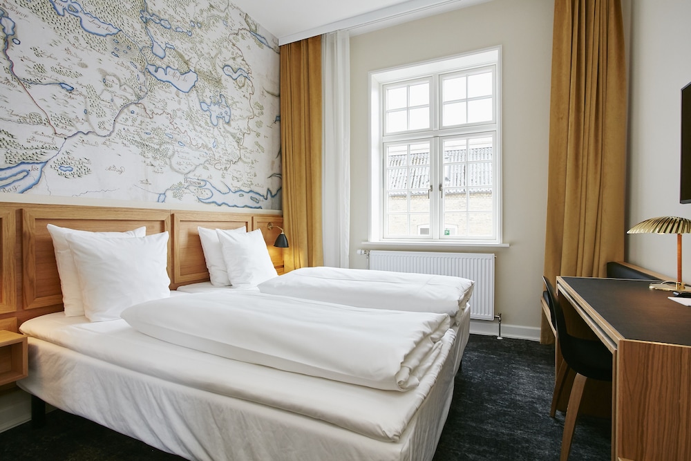 Standard Room, 2 Twin Beds photo 3