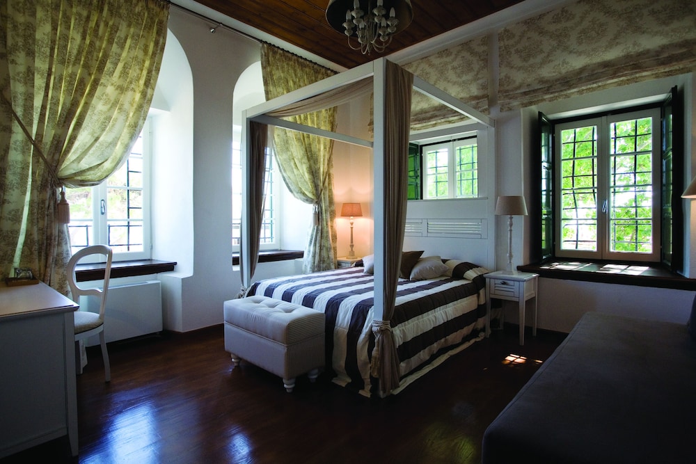 Superior room, Sea or Pool View - Photo 4