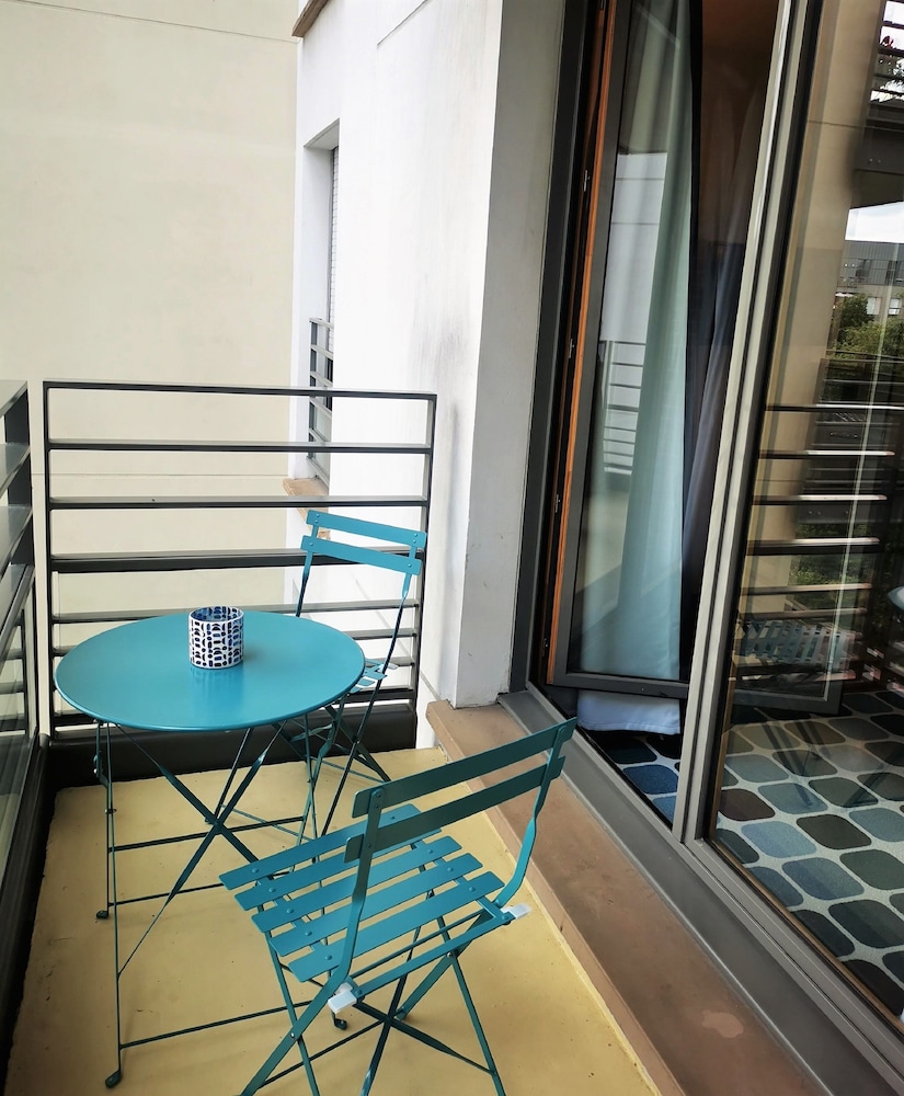 Condo, 3 Bedrooms - Photo 5