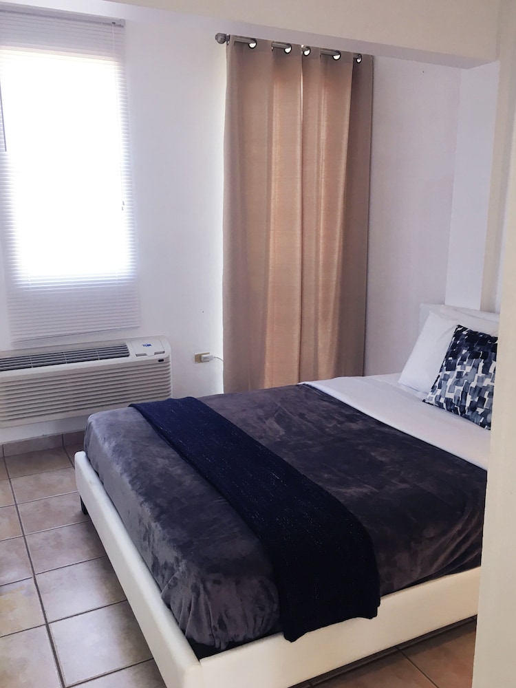 Apartment, 1 Queen Bed with Sofa bed photo 3