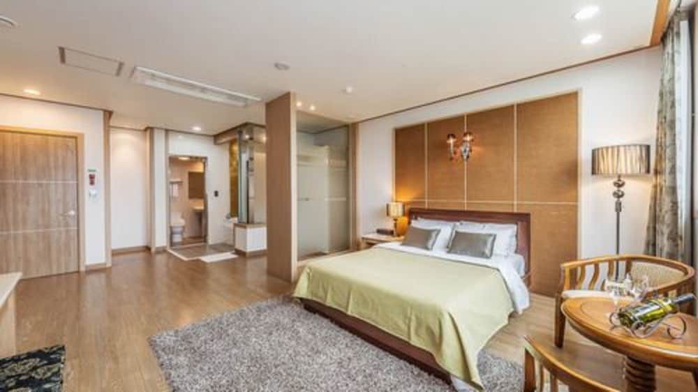 Double Suite photo 3