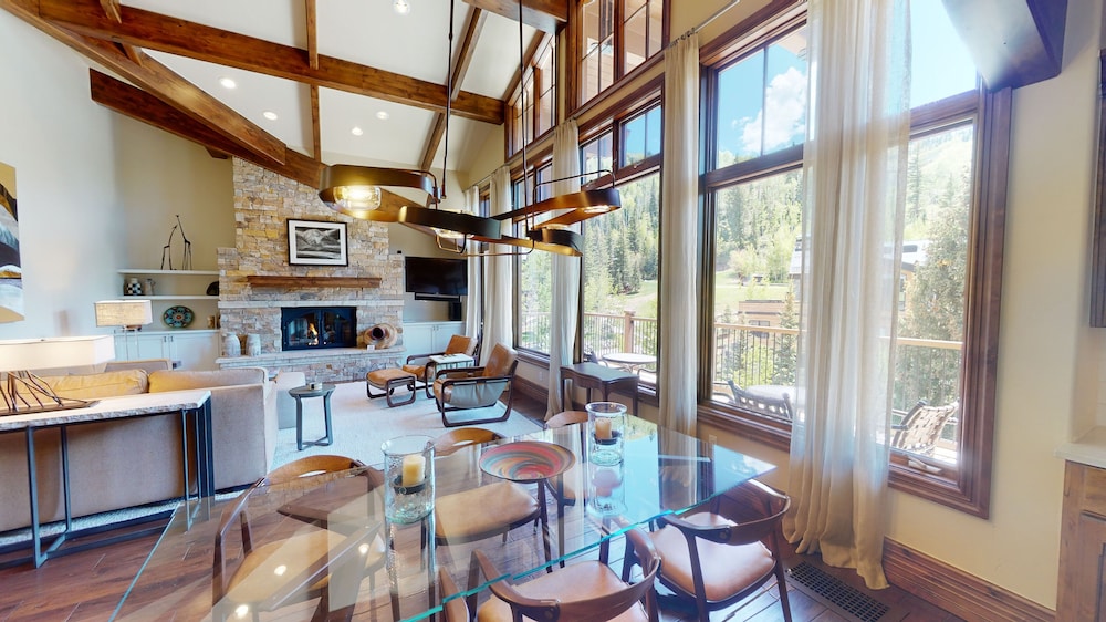 Penthouse, 2 Bedrooms (#448)