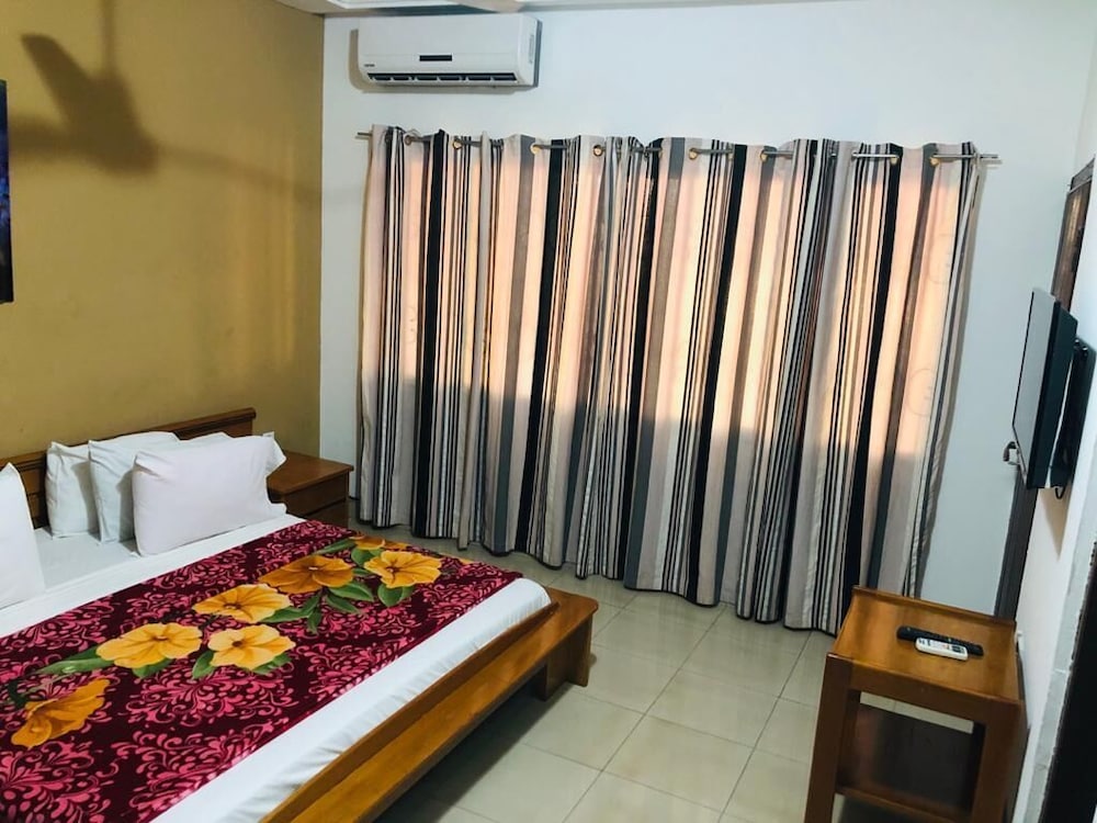 Executive Studio Suite, Terrace, Garden View photo 3