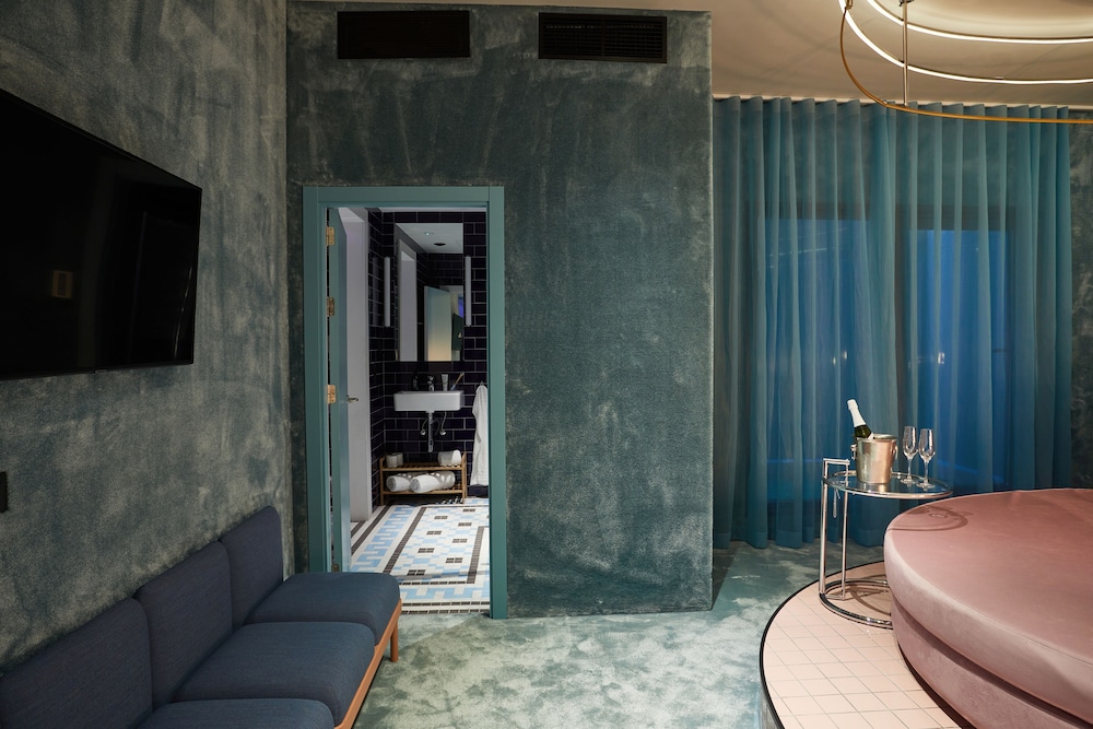 Design Suite photo 2