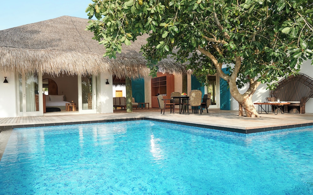 Two Bedroom Sunset Beach Villa with Private Pool photo 2