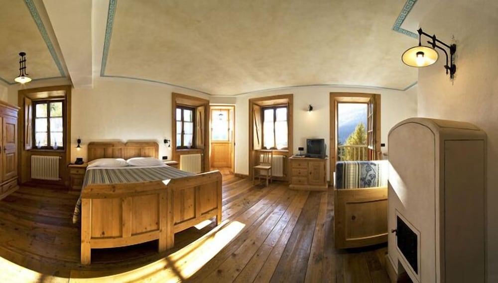 Romantic Double Room (Old Building) photo 3