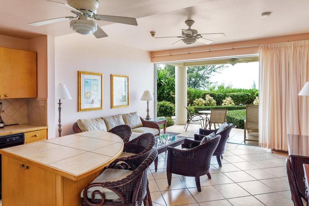 1-Bedroom Beach Level (4105)