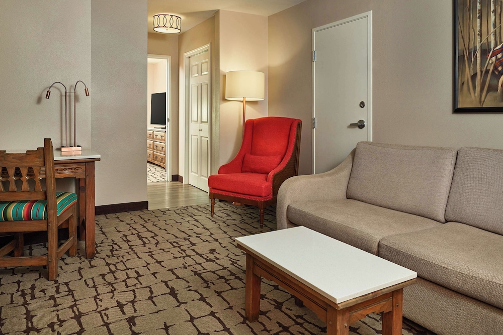 Suite, 1 Bedroom - Photo 3
