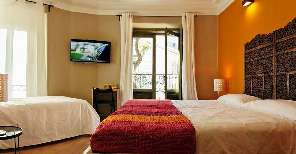 Triple Room, Shared Bathroom