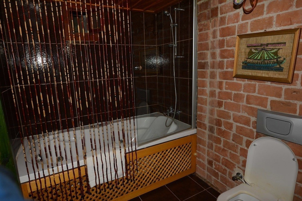 Stone Room (Basement) photo 2