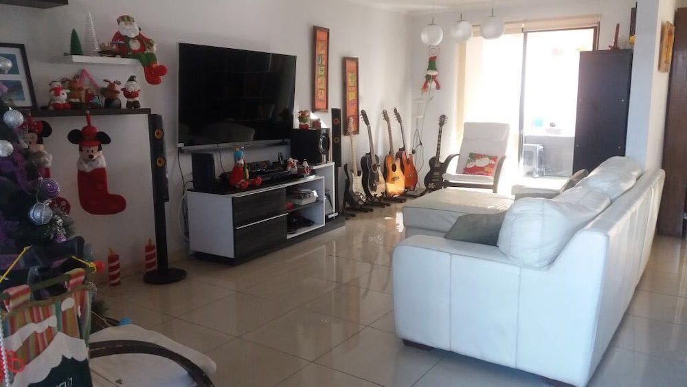 House, 4 Bedrooms photo 3