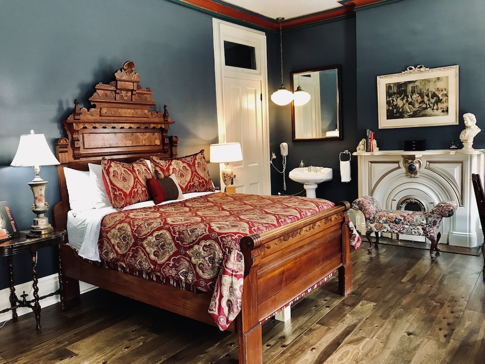 Deluxe Room, 1 Queen Bed, Non Smoking, Refrigerator (Mozart) photo 1