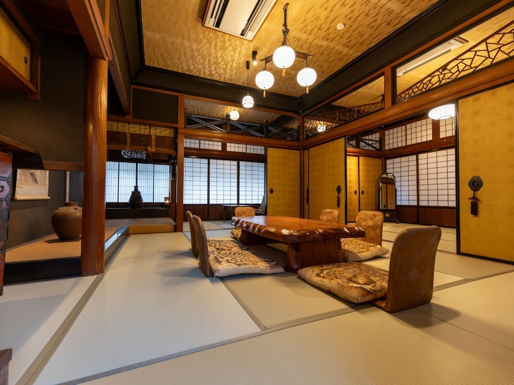 Japanese style room Kiku (10+7.5+5 Tatami mat) with private bathroom, Non Smoking