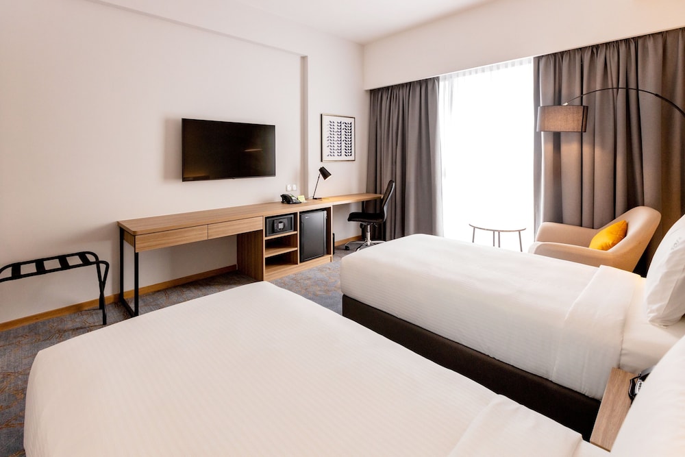 Standard Room, 2 Twin Beds - Photo 6