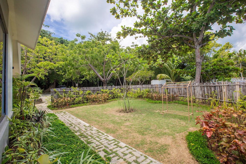 Family Villa, 1 Bedroom, Lagoon View photo 2