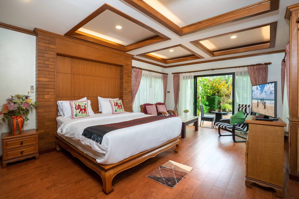 Luxury Villa photo 1