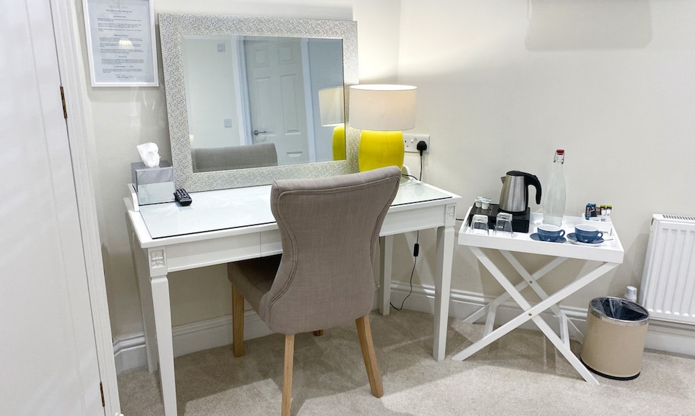 Standard Double Room, Ensuite photo 3