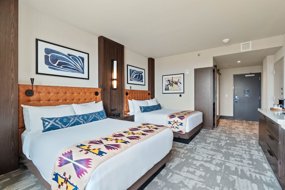 Room 2 Queen Beds photo 1