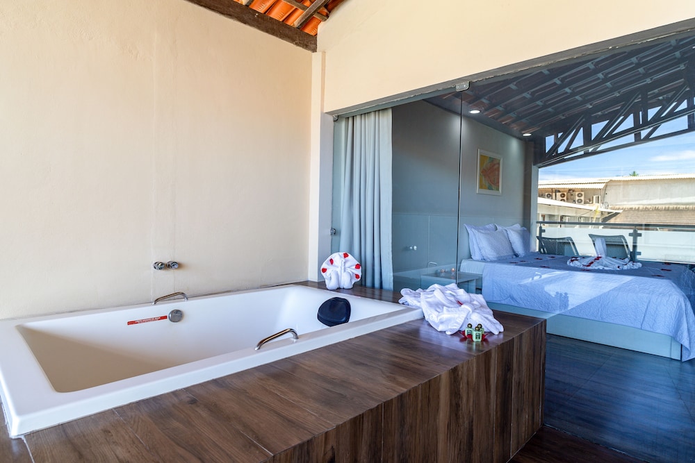 Premium Suite - Photo 5