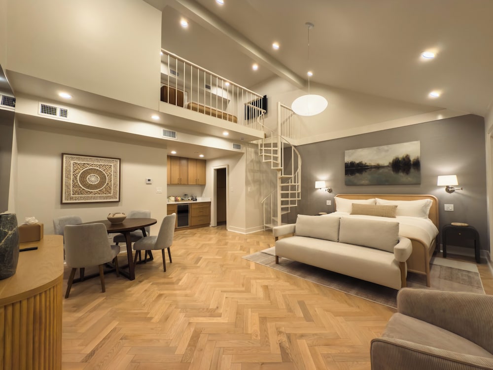 Presidential Studio Suite, Multiple Beds