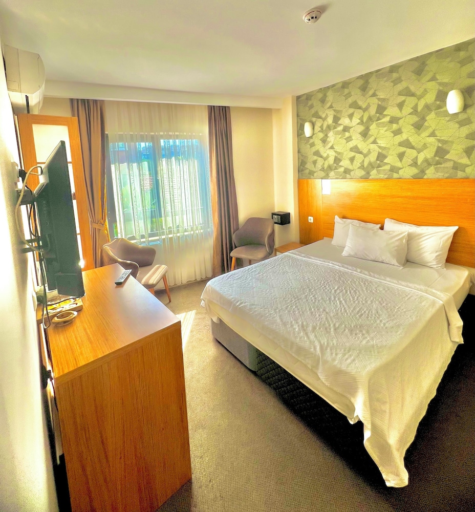 Comfort Studio Suite, City View