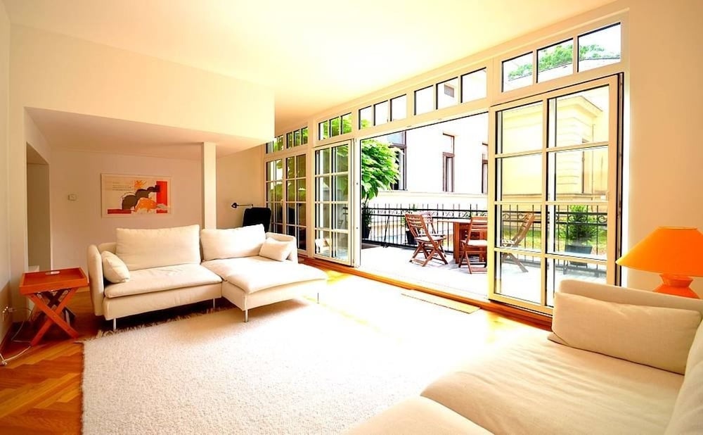Apartment (3 Bedrooms)